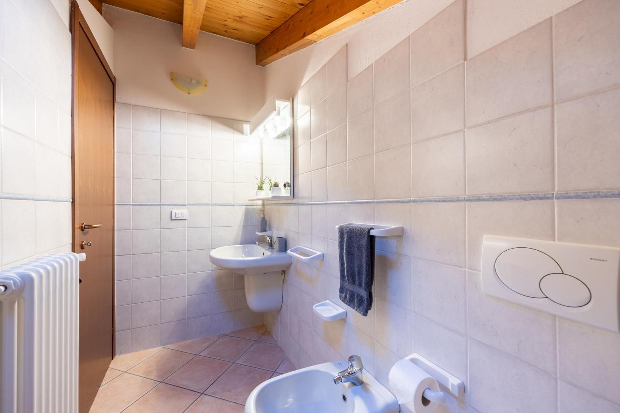 Lago Di Como - Luxury Panoramic Garden - Free Wifi Villa Gera Lario Dış mekan fotoğraf